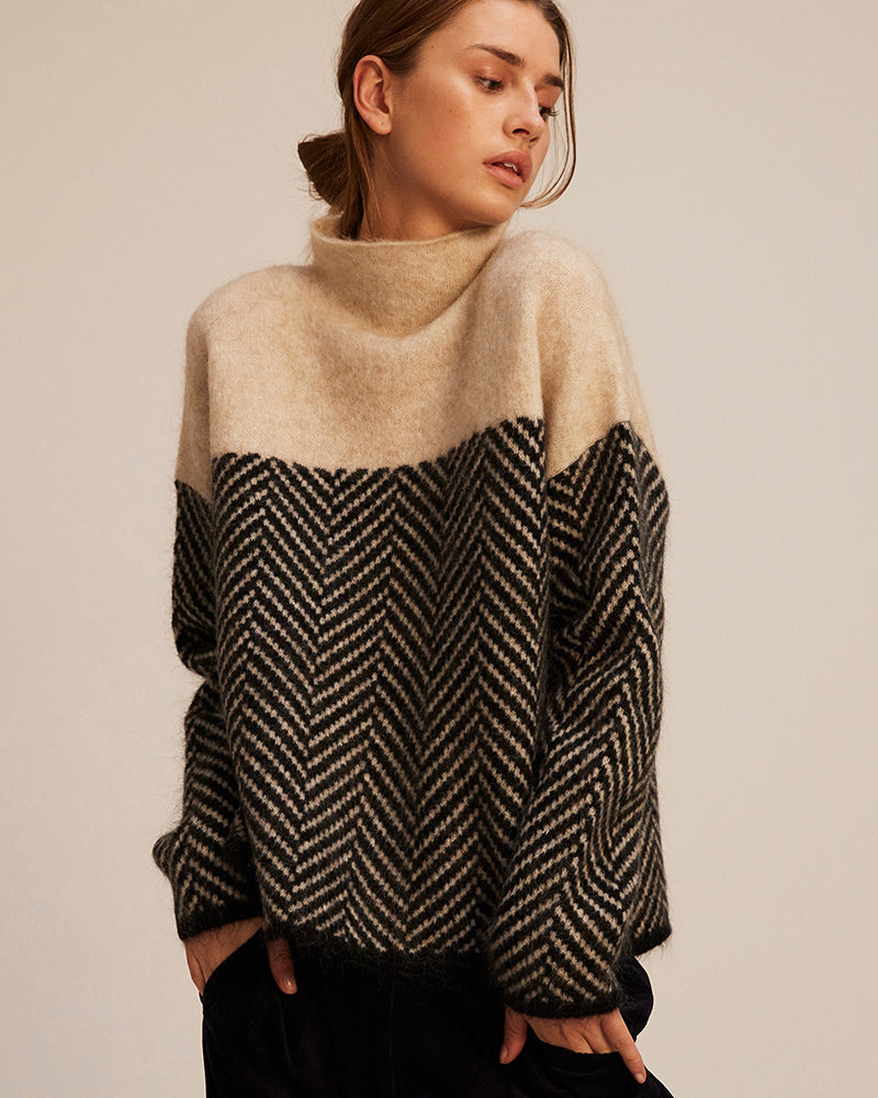 Clara | Pull à Motif Chevron Élégant