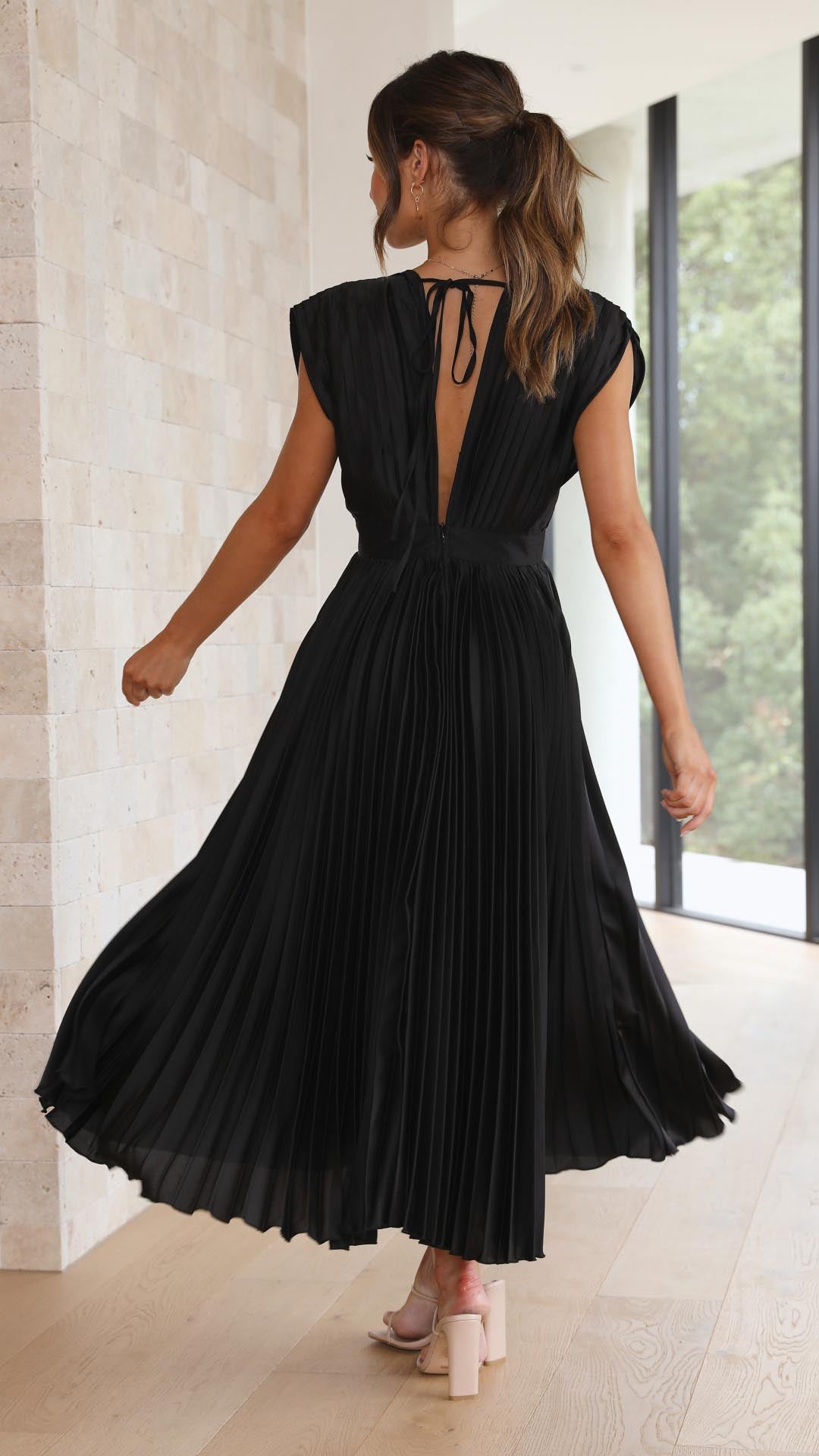 Dauphine | Robe plissée élégante